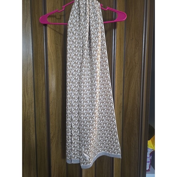 Michael Kors MK Signature Scarf Tan Creme  Knit  Wrap Reversible - Picture 1 of 9